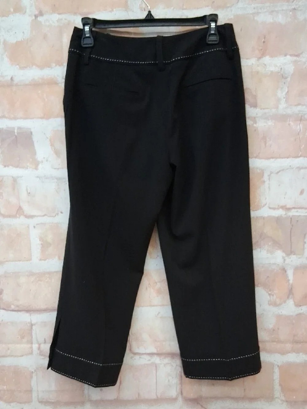 Larry Levine Black Cropped Dress Pants with Button Trim
